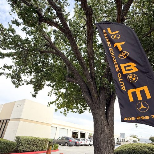 THE HIDDEN BENEFITS OF REGULAR OIL CHANGES